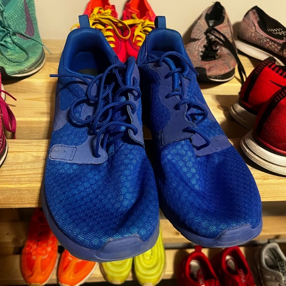 Roshe Run - Picture 2 of 5